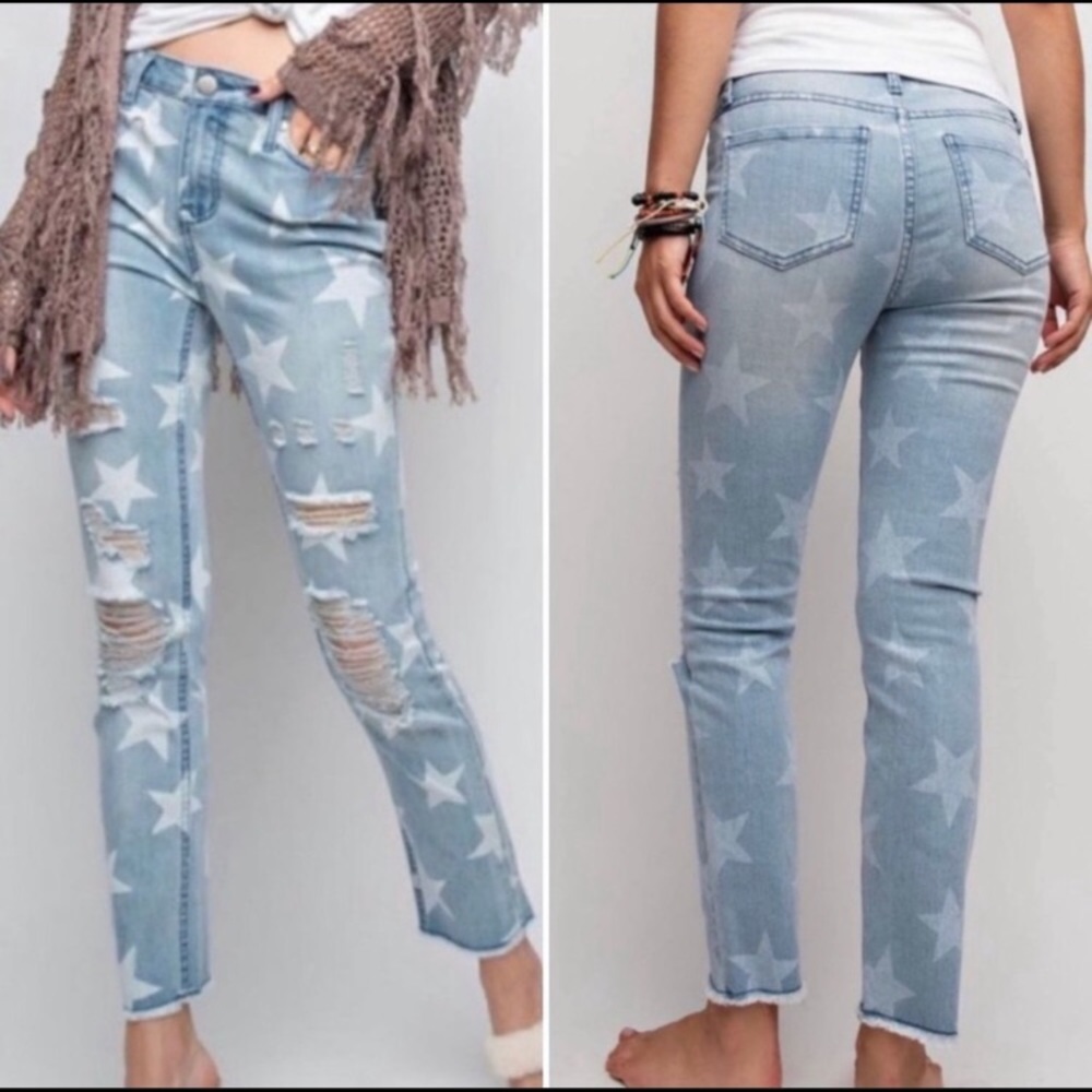 Easel Los Angles Distressed Star Pattern Jeans Small Gem